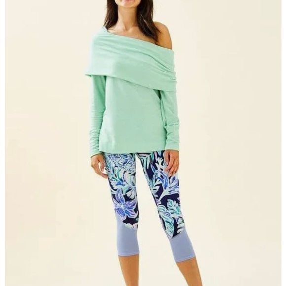 Lilly Pulitzer Weekender Crop. Size Large. NWT in original packaging. - Picture 4 of 6